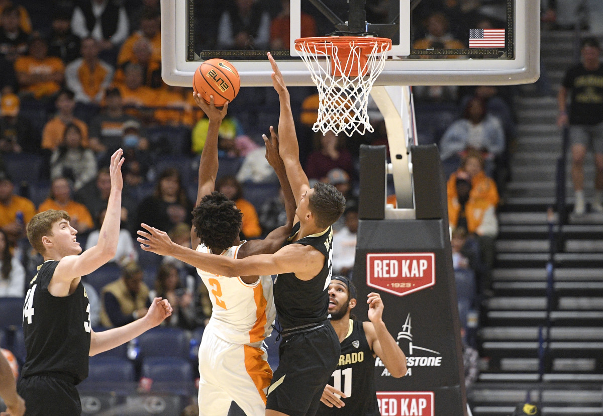 Julian Phillips, Tennessee Volunteers